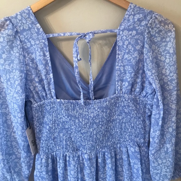 NWT Sincerely Jules Floral Tiered Midi Dress Blue Medium - Picture 5 of 10